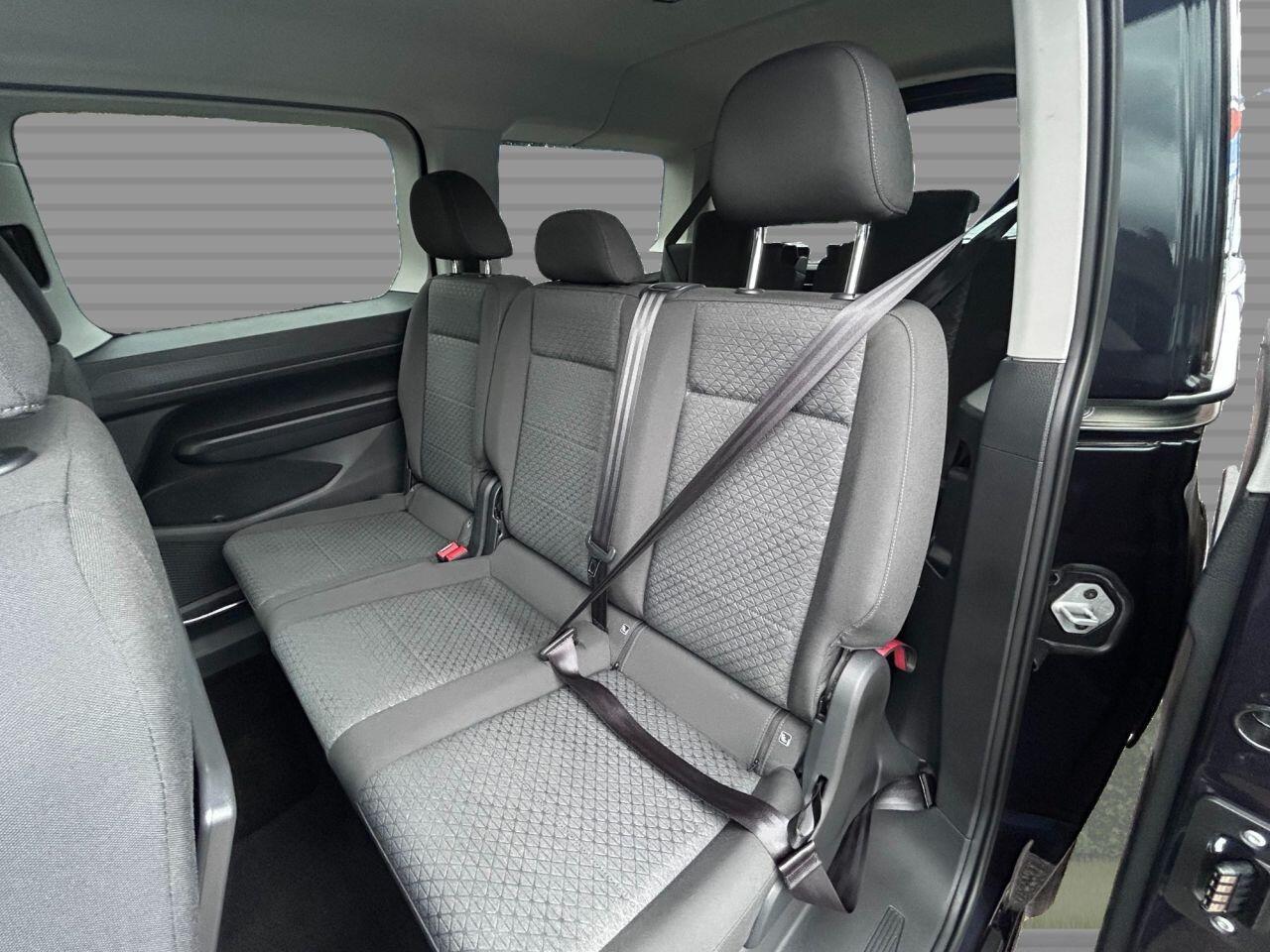Ford Grand Tourneo Connect - Image 15