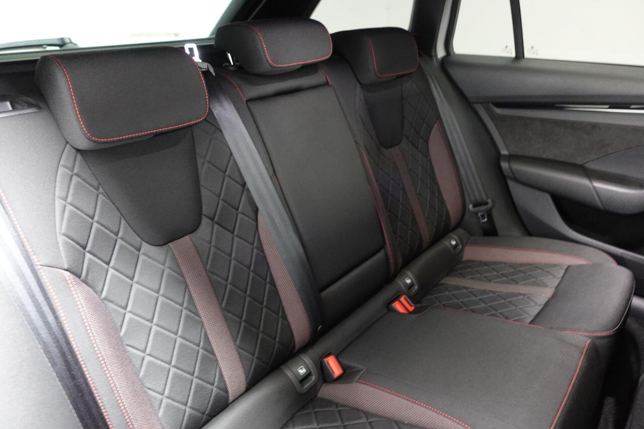 Skoda Octavia - Image 11