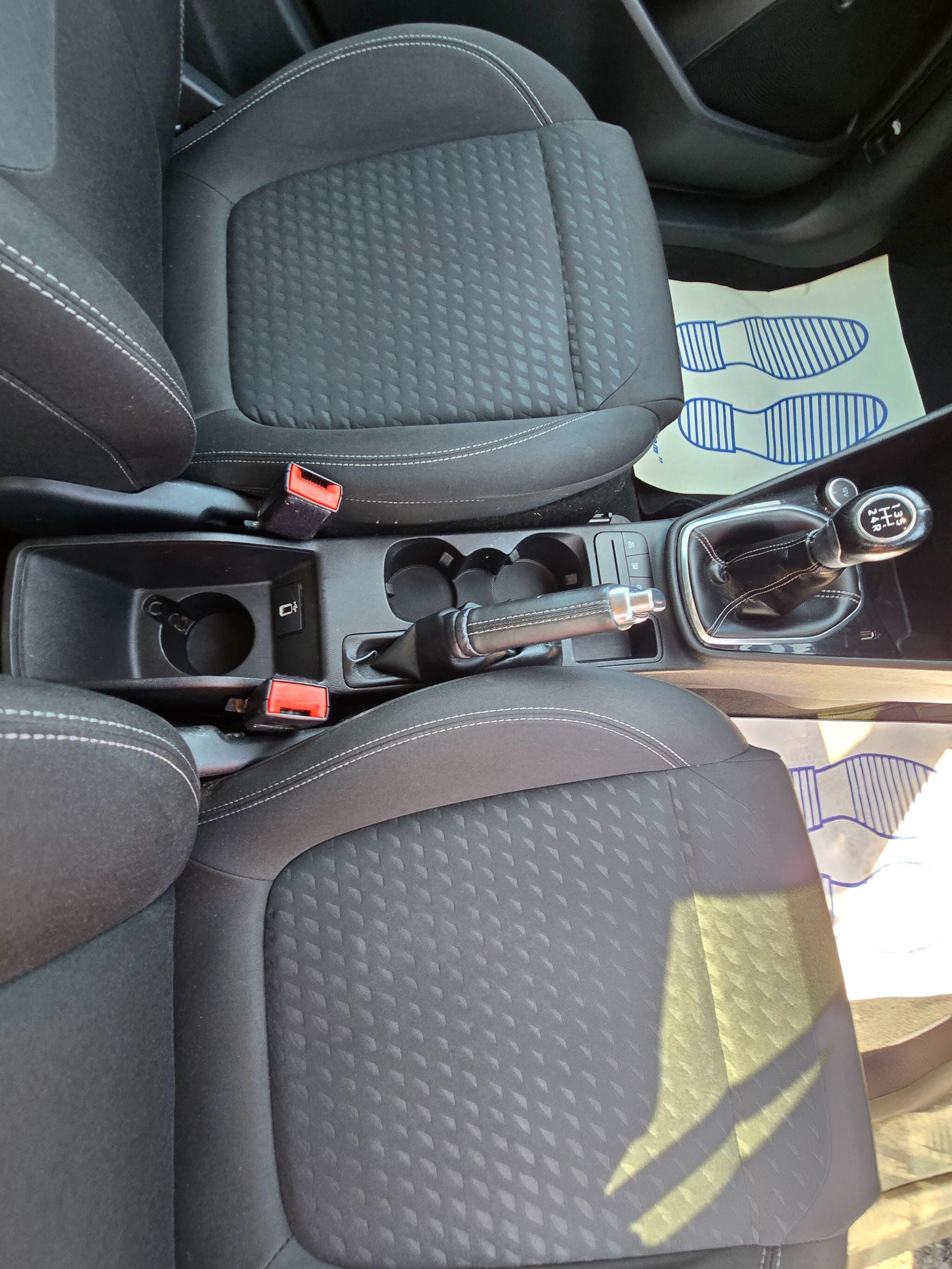 Ford Fiesta - Image 19