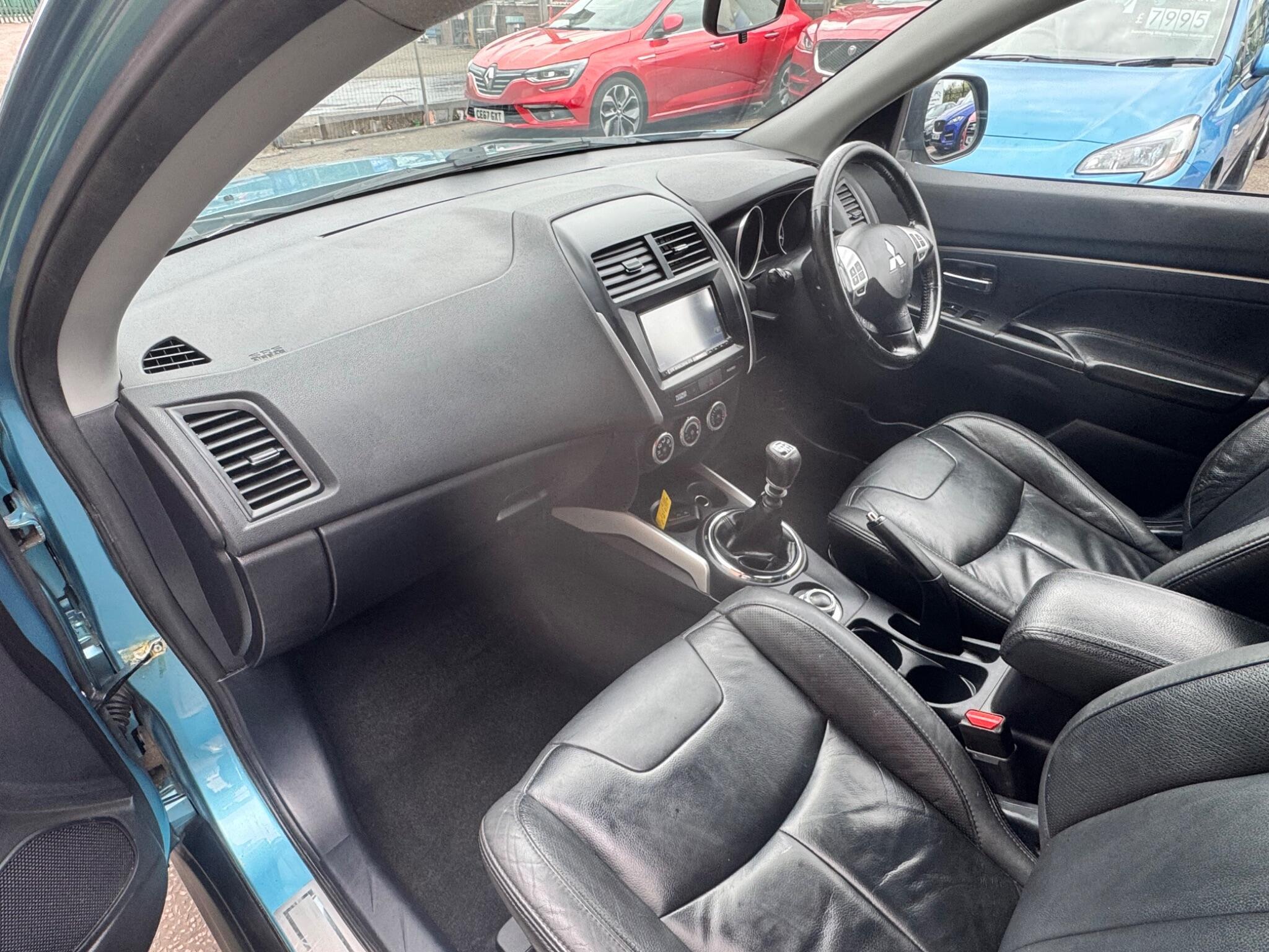 Mitsubishi ASX - Image 10