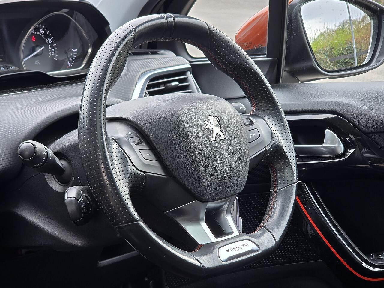 Peugeot 208 - Image 5