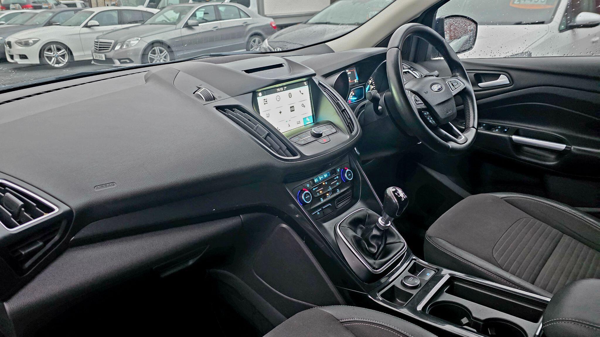 Ford Kuga - Image 14