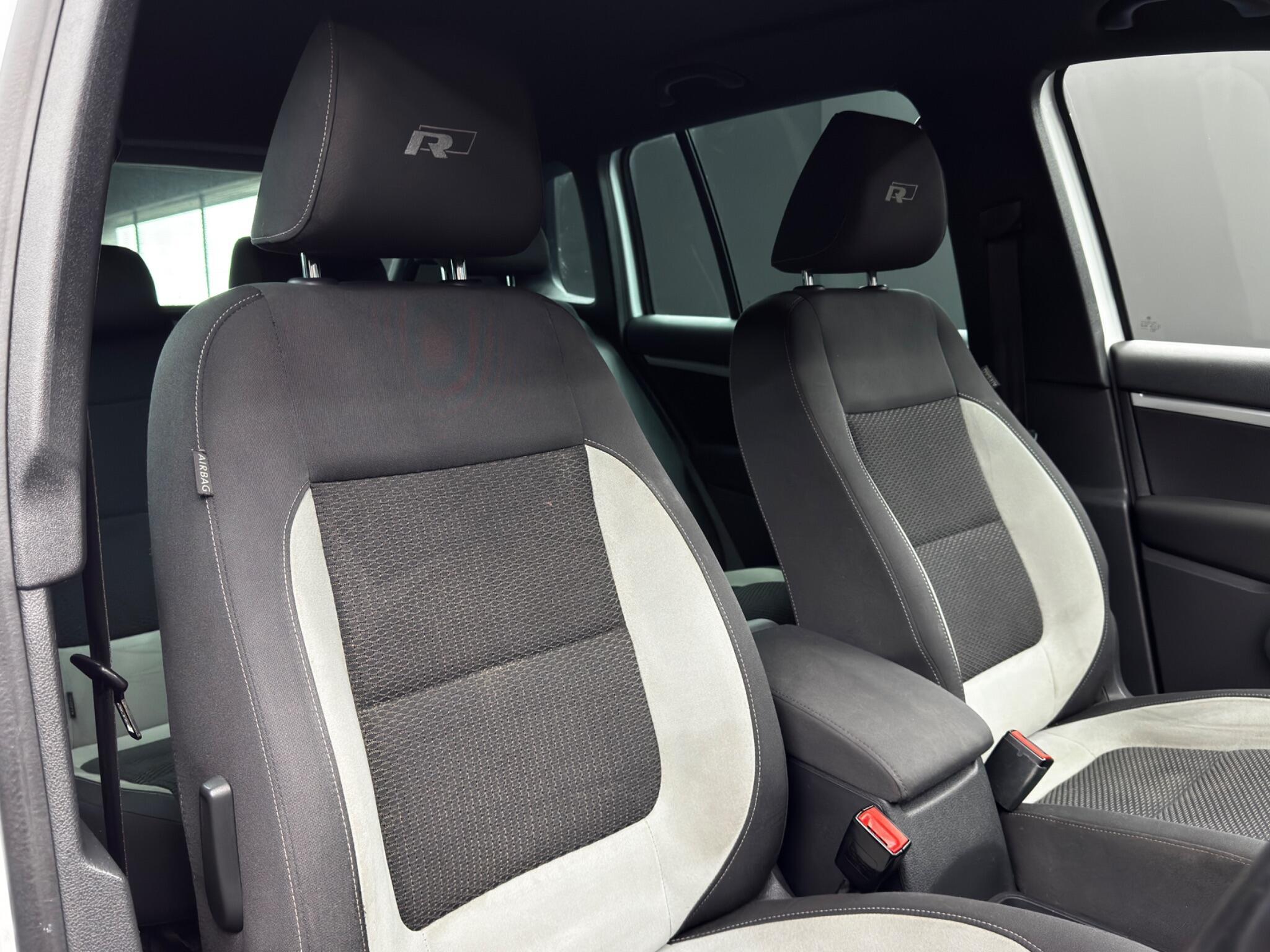 Volkswagen Tiguan - Image 12