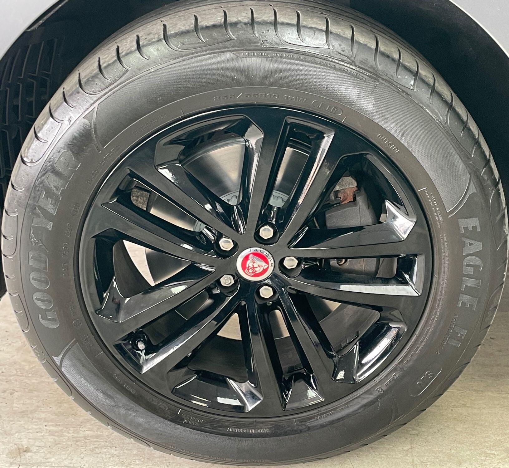Jaguar F-Pace - Image 14