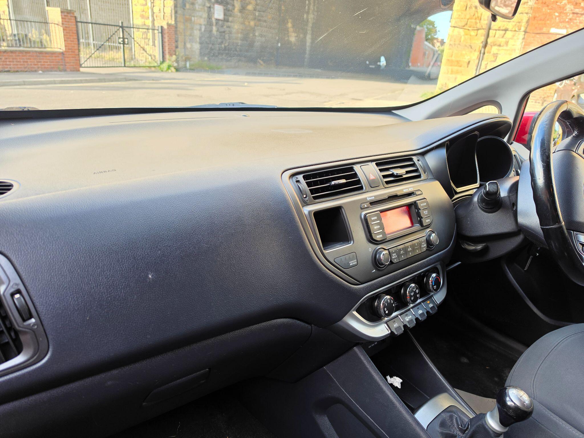 Kia Rio - Image 16