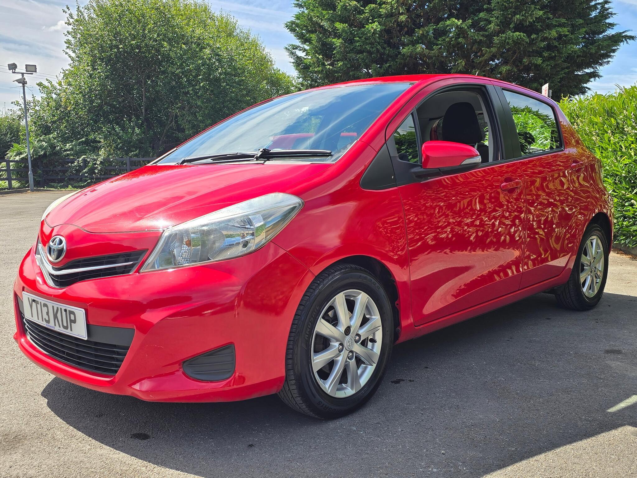 Toyota Yaris - Image 18