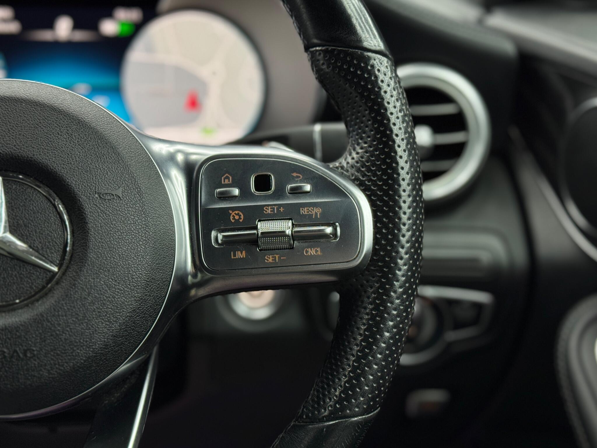 Mercedes GLC - Image 22