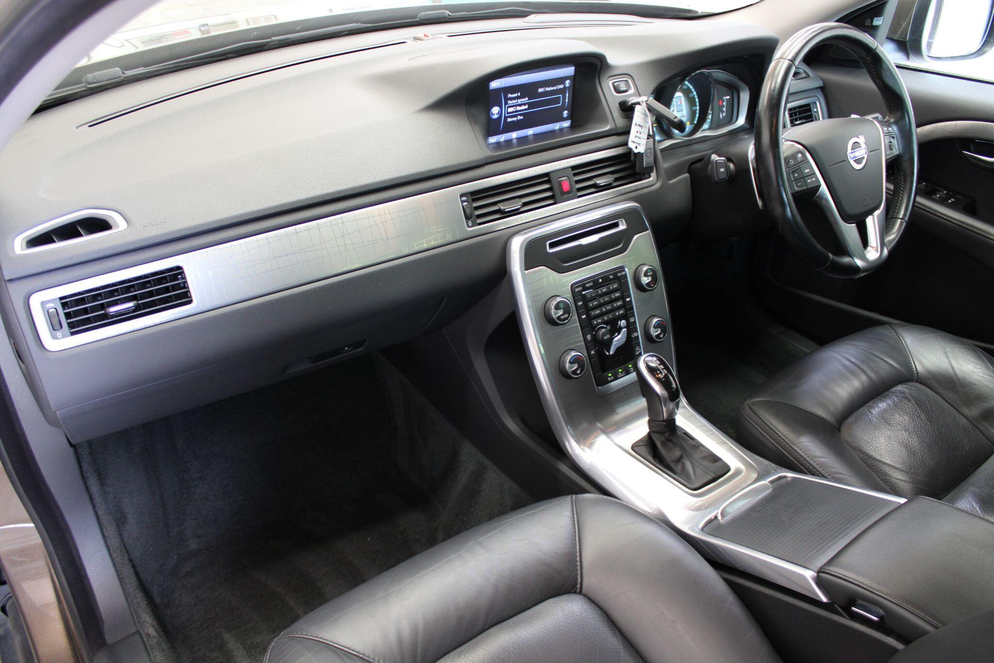 Volvo XC70 - Image 31