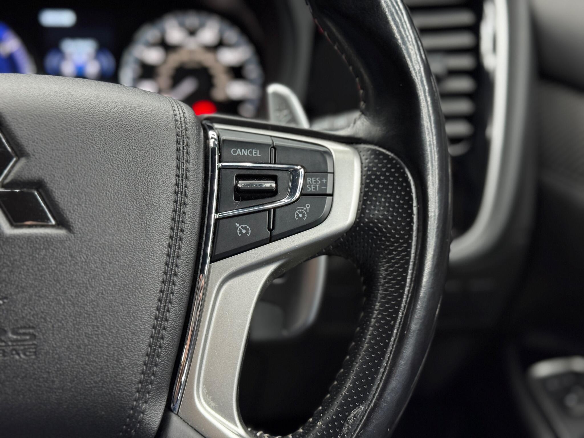 Mitsubishi Outlander - Image 21