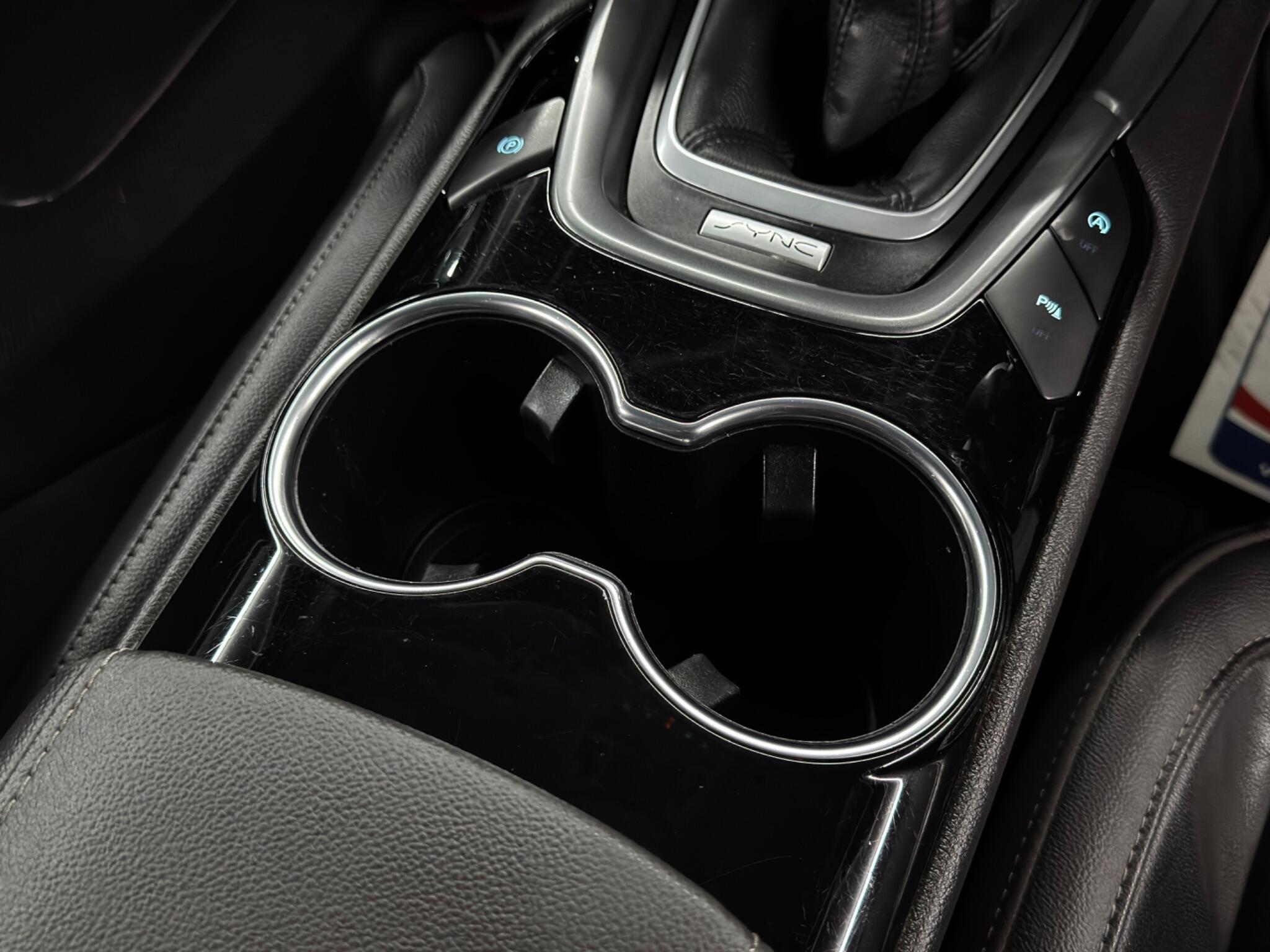 Ford Mondeo - Image 24