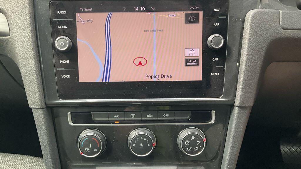 Volkswagen Golf - Image 2