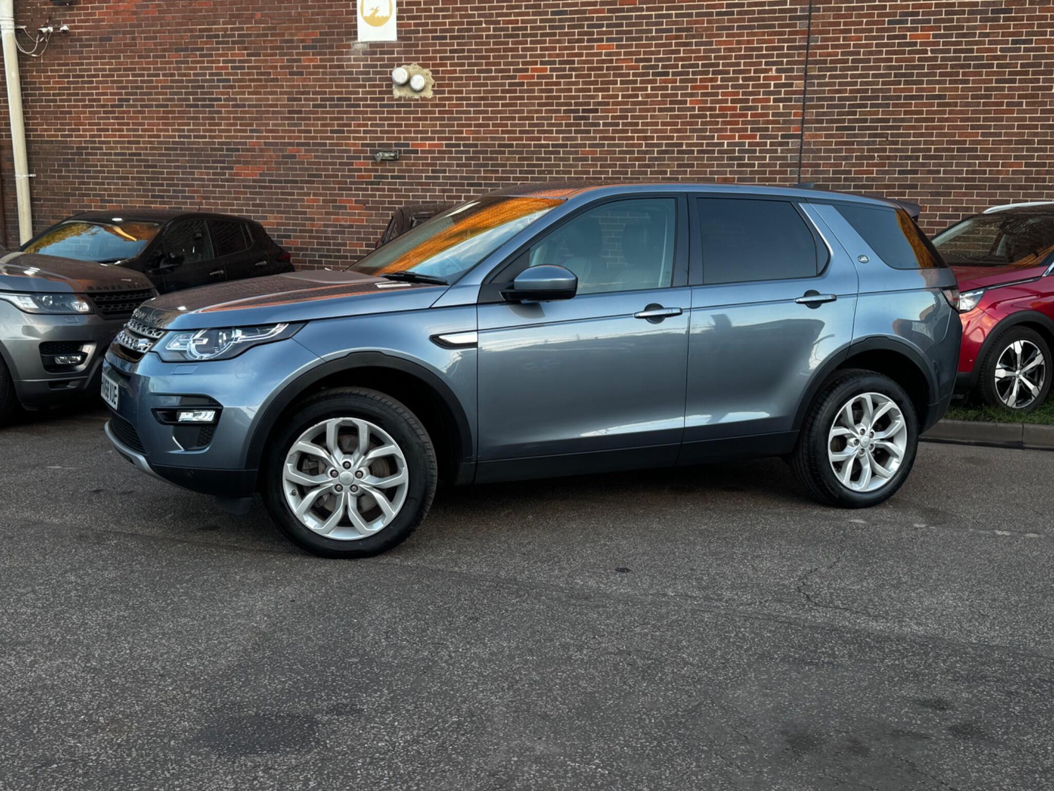 Land Rover DISCOVERY SPORT - Image 14