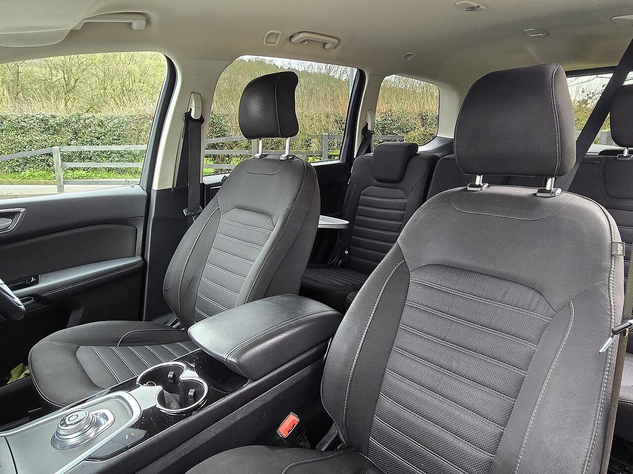 Ford Galaxy - Image 12