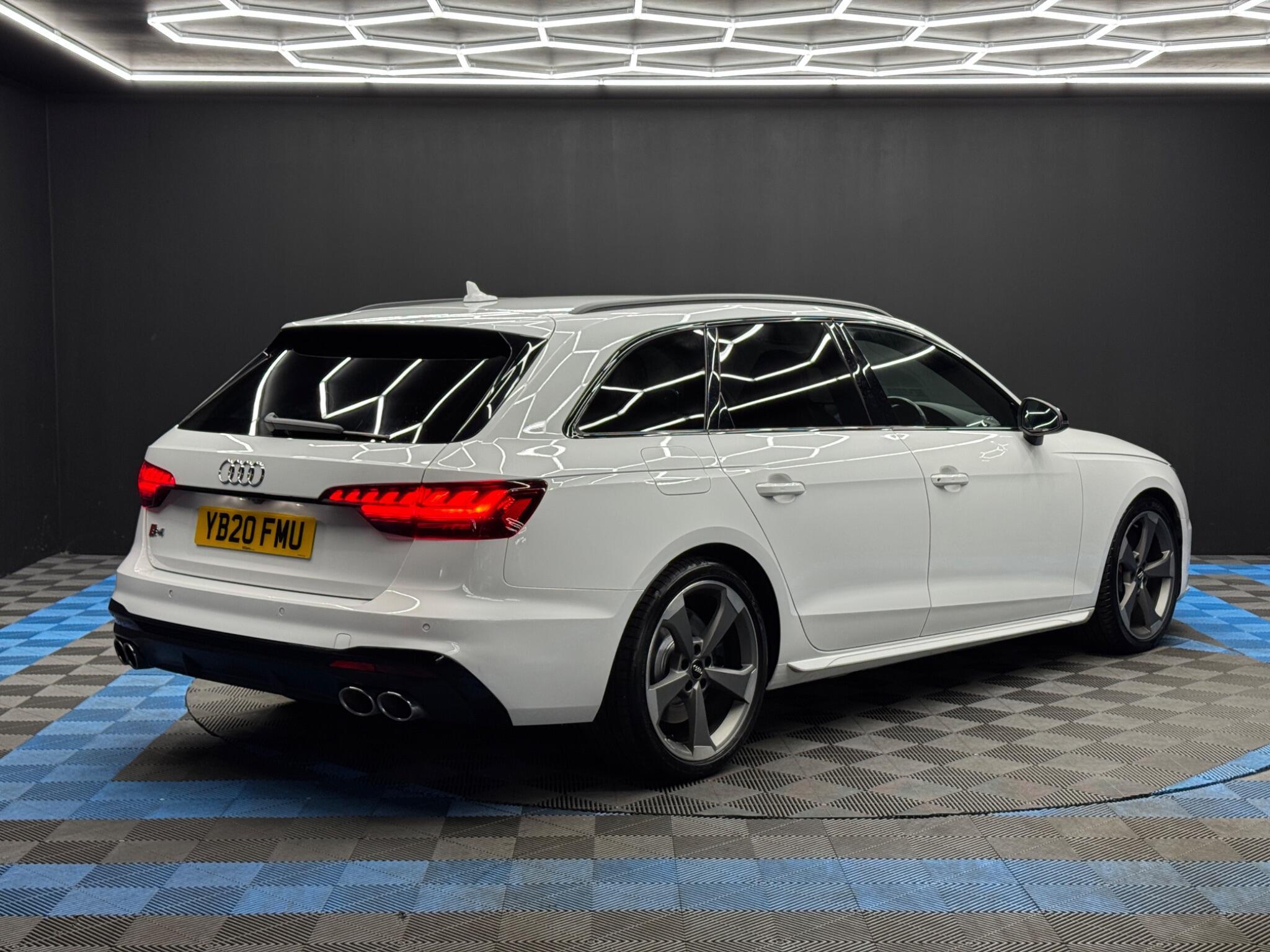 Audi S4 Avant - Image 5