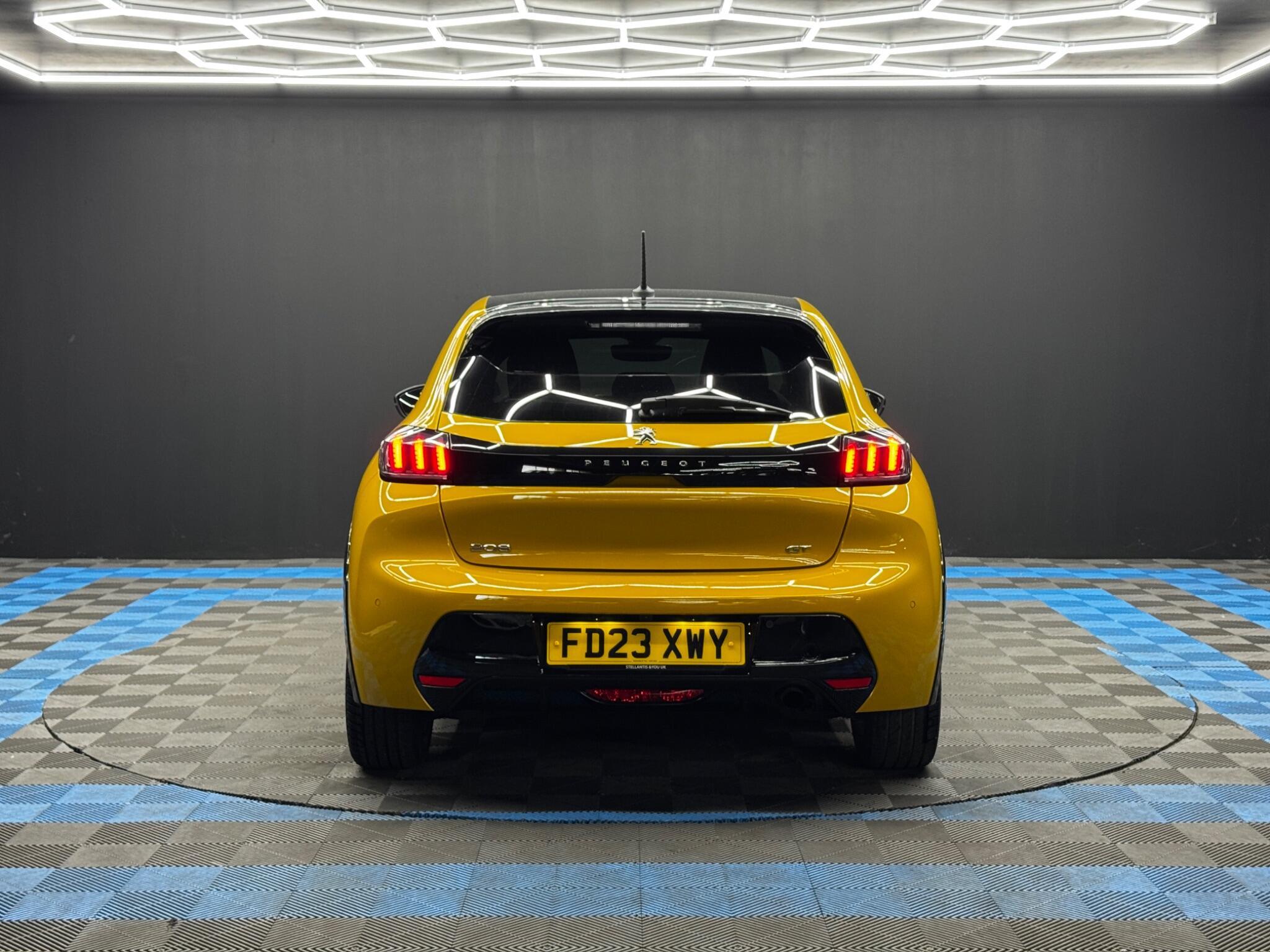 Peugeot 208 - Image 6