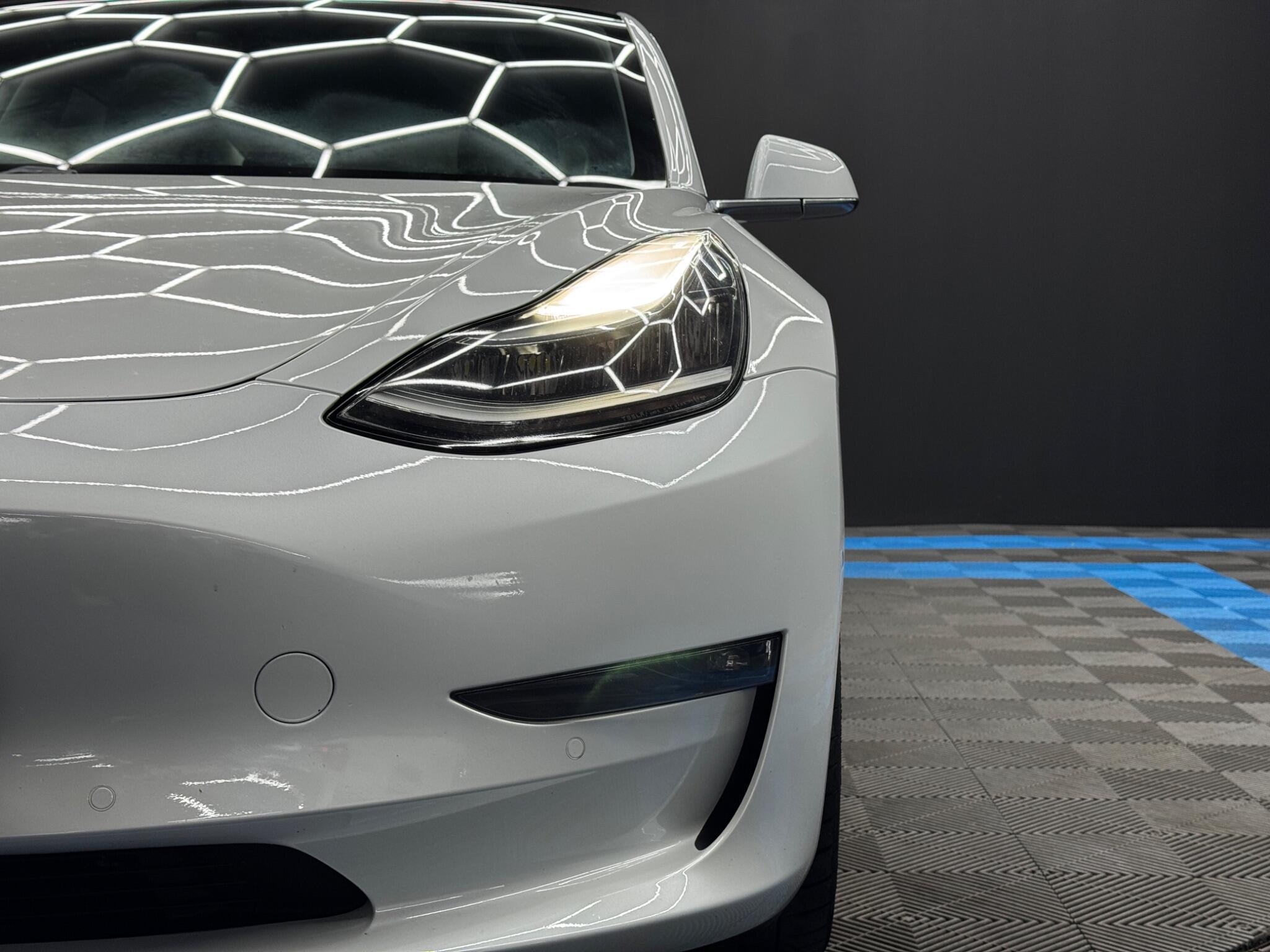 Tesla Model 3 - Image 44