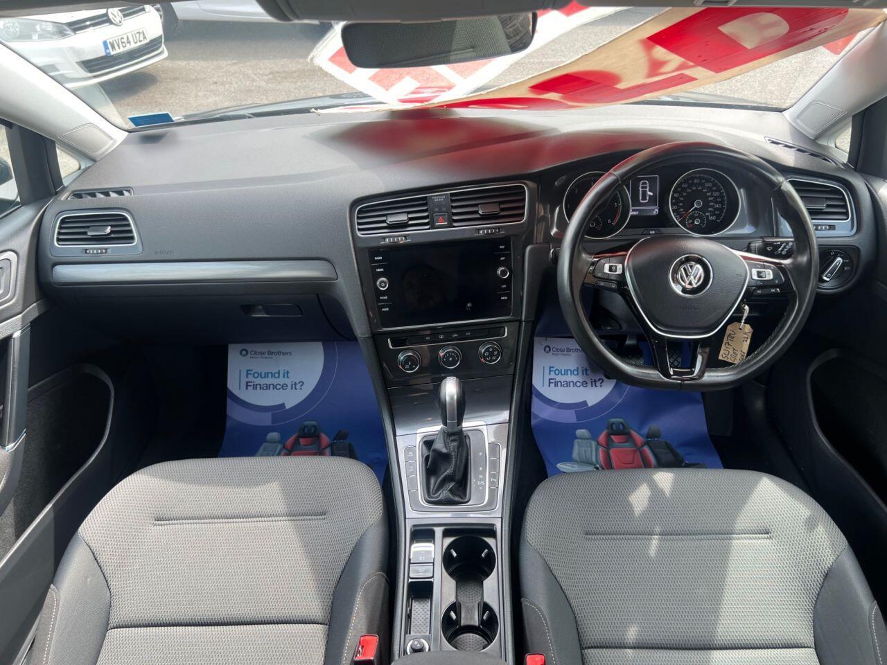 Volkswagen Golf - Image 19