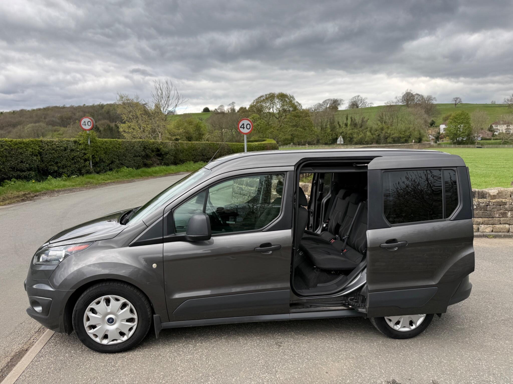Ford Tourneo Connect - Image 3