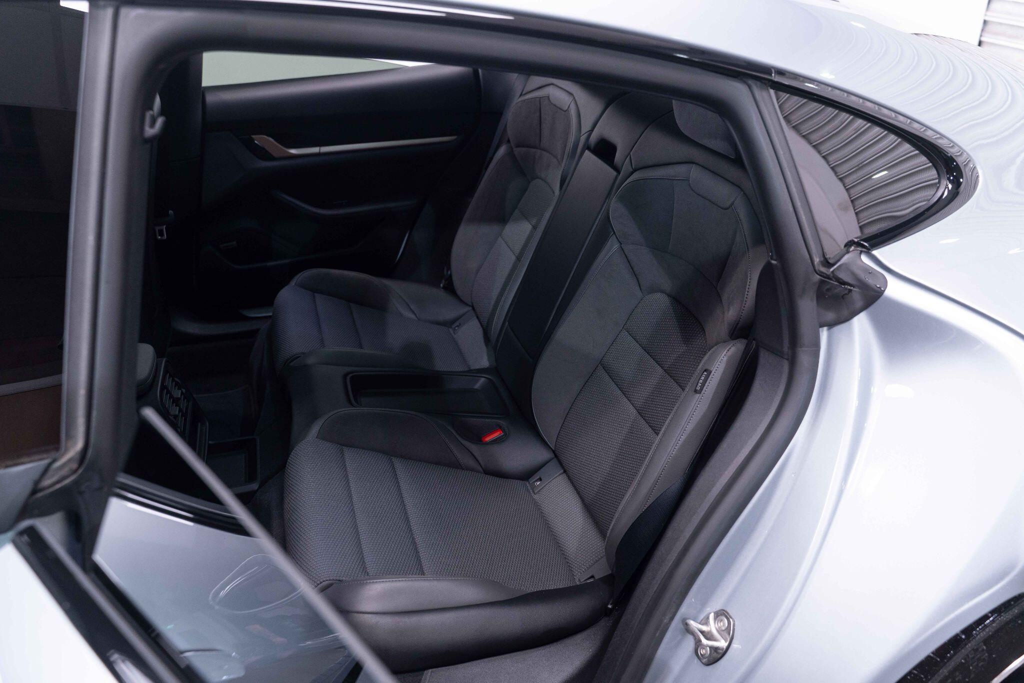 Porsche Taycan - Image 17