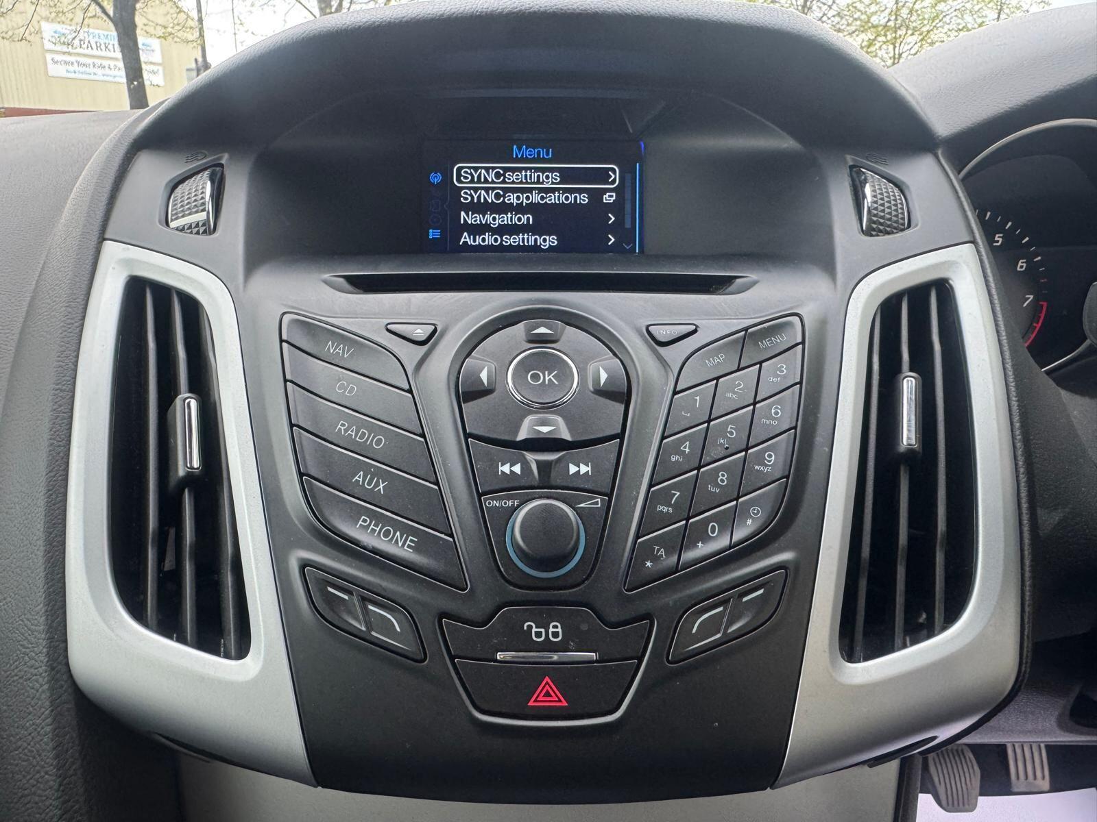 Ford Focus - Image 35