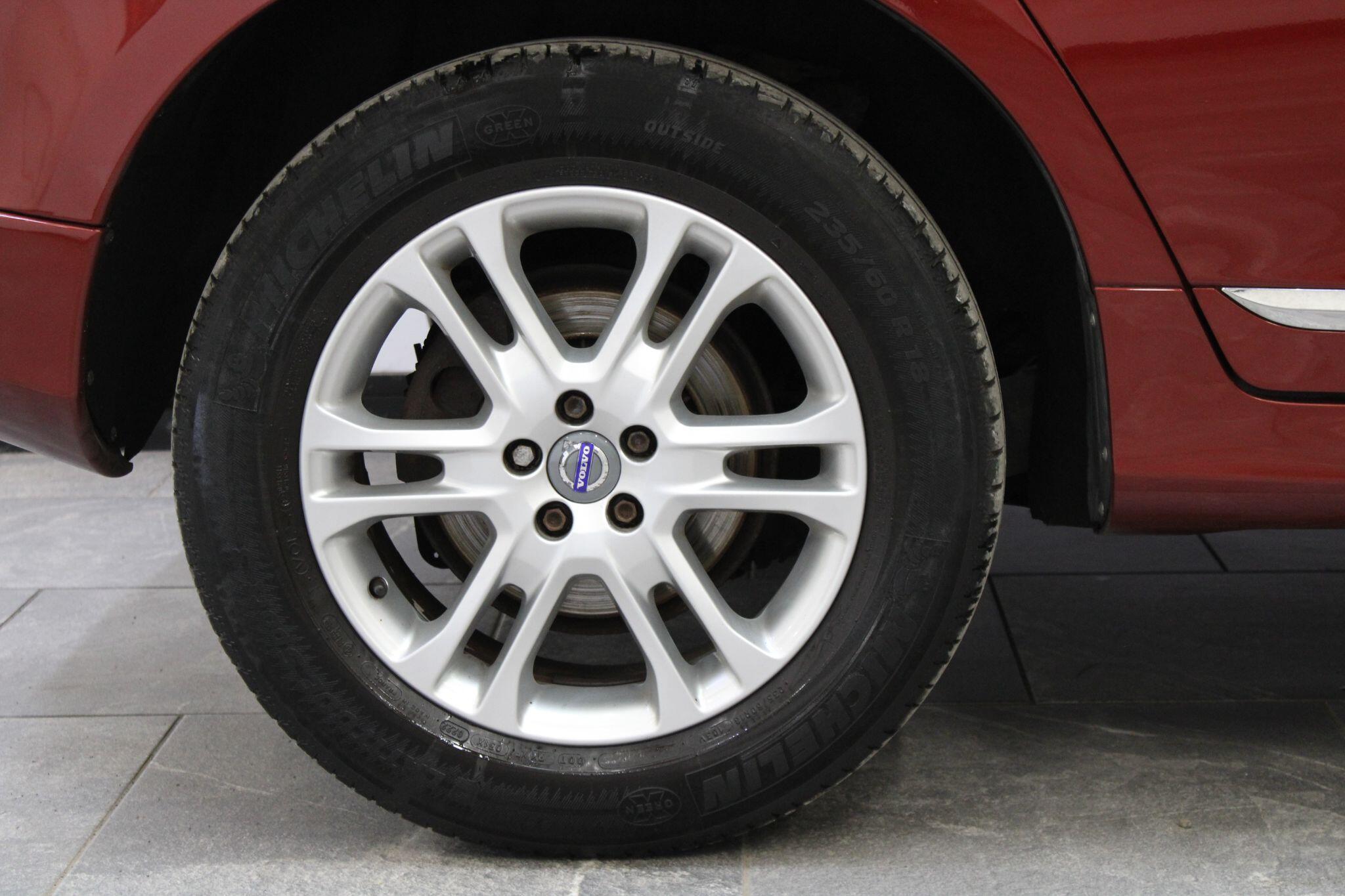 Volvo XC60 - Image 10