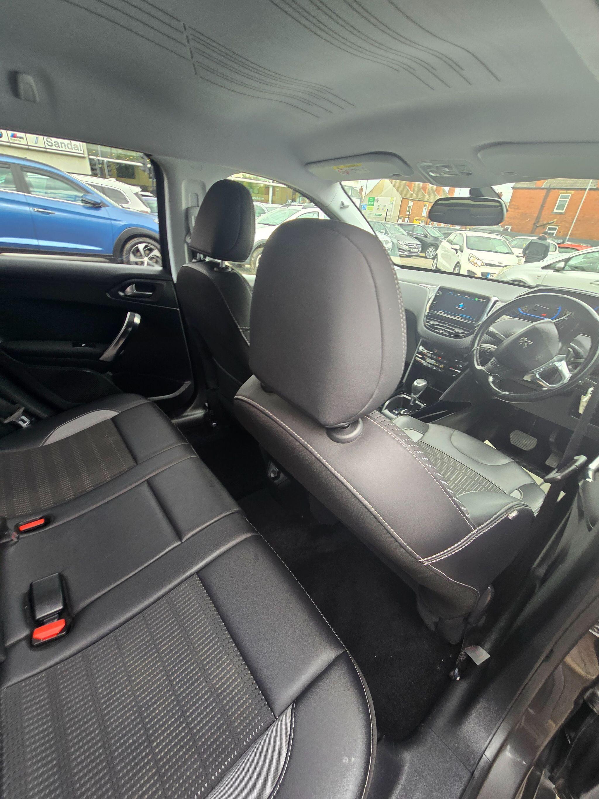 Peugeot 2008 - Image 33