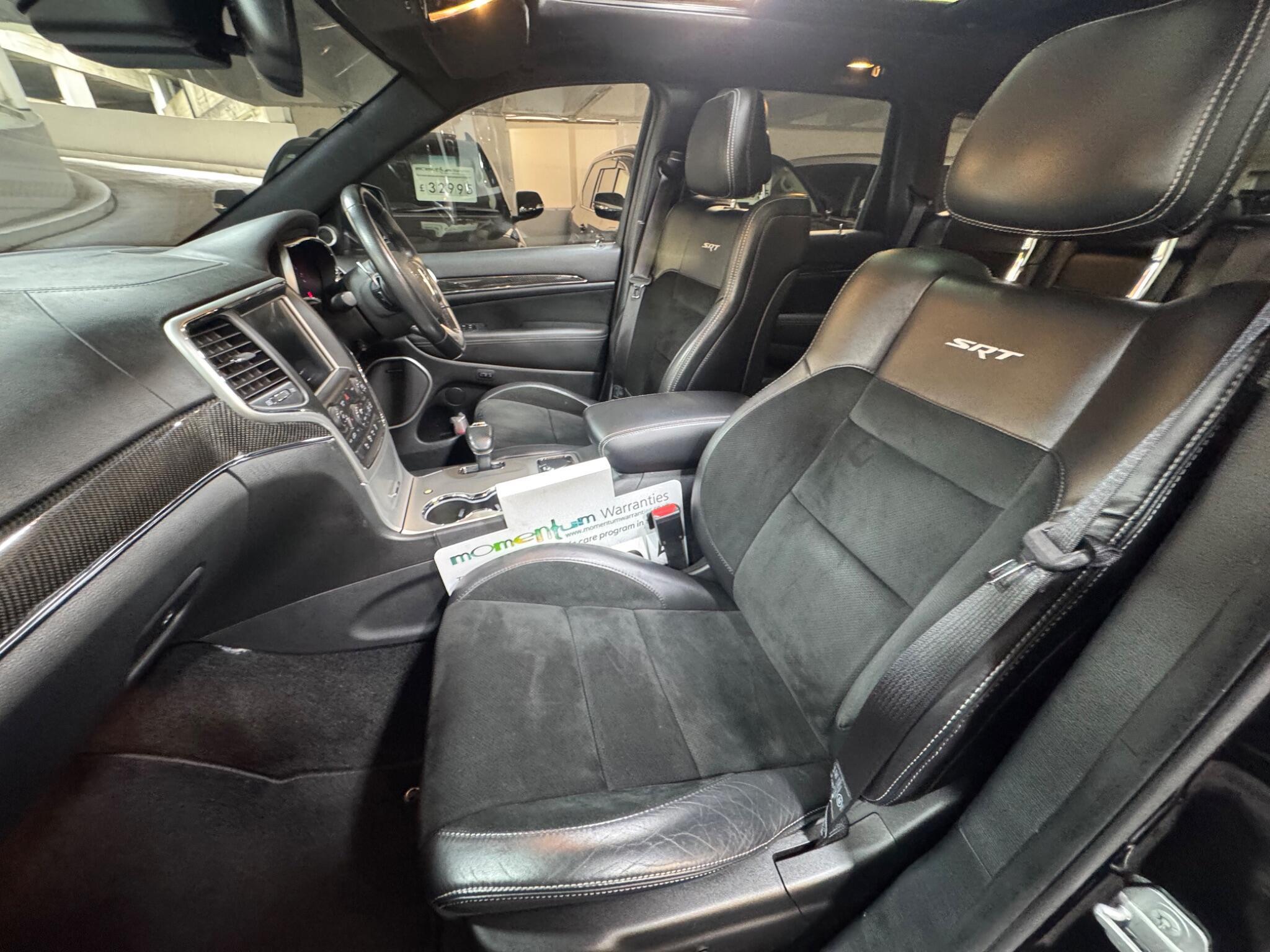 Jeep Grand Cherokee - Image 10