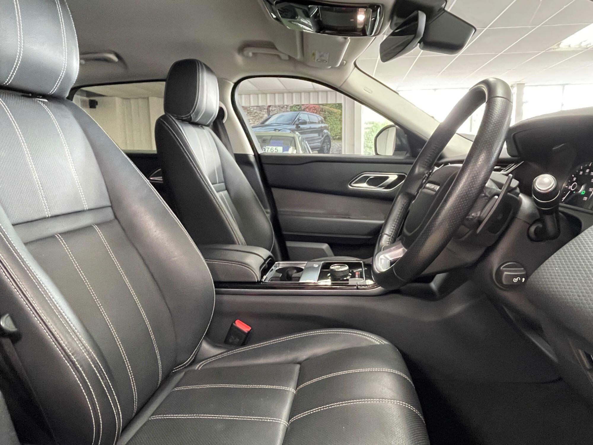 Land Rover Range Rover Velar - Image 26