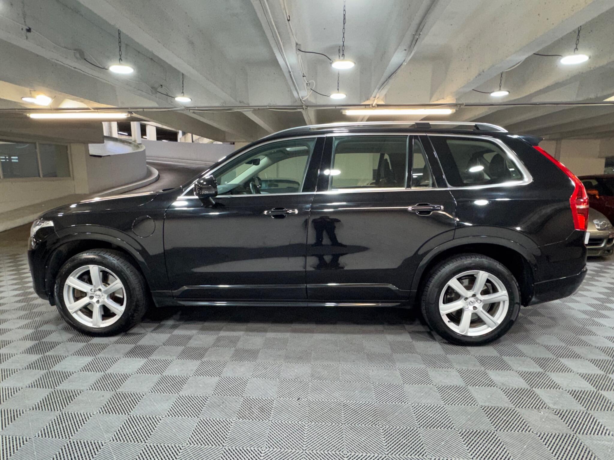 Volvo XC90 - Image 2
