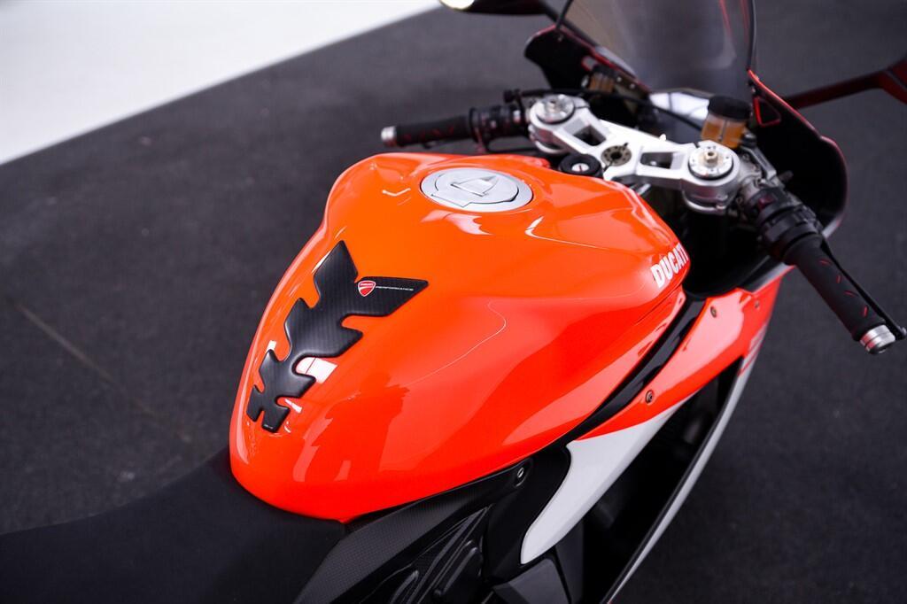 Ducati 1199 SUPERLEGGERA - Image 12