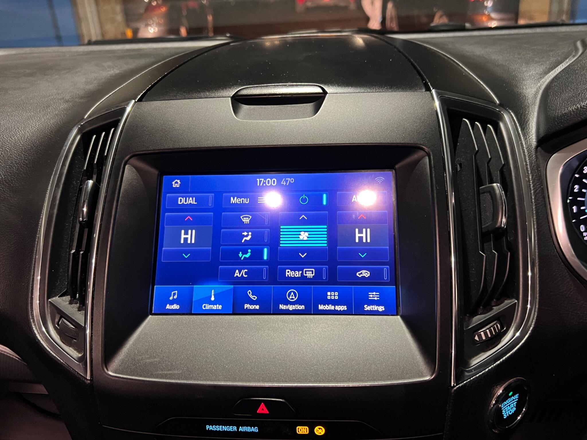 Ford Galaxy - Image 34