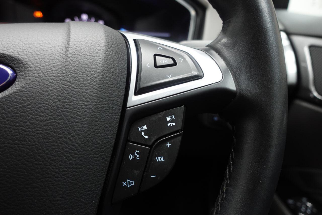 Ford Mondeo - Image 36