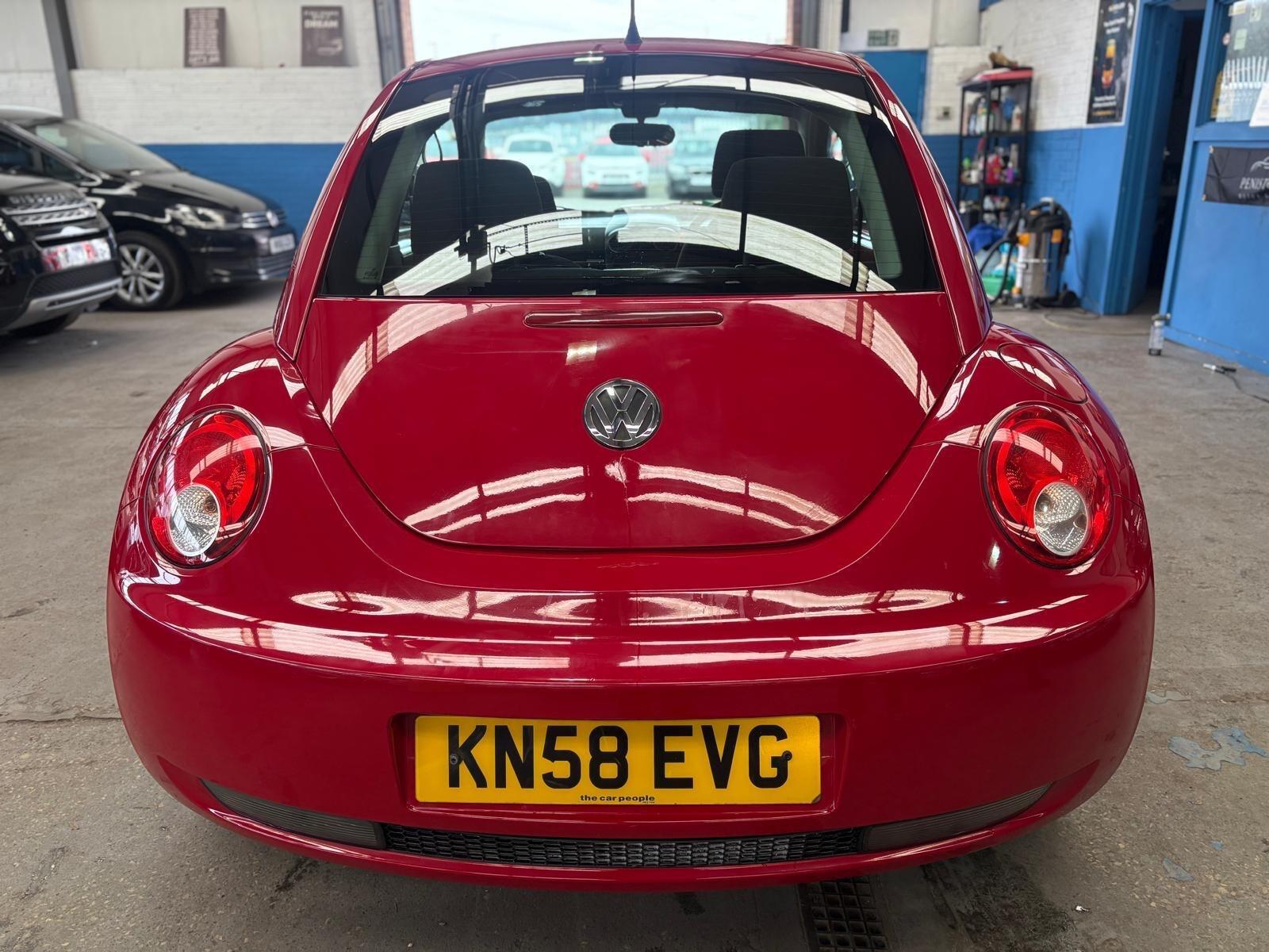 Volkswagen Beetle - Image 6