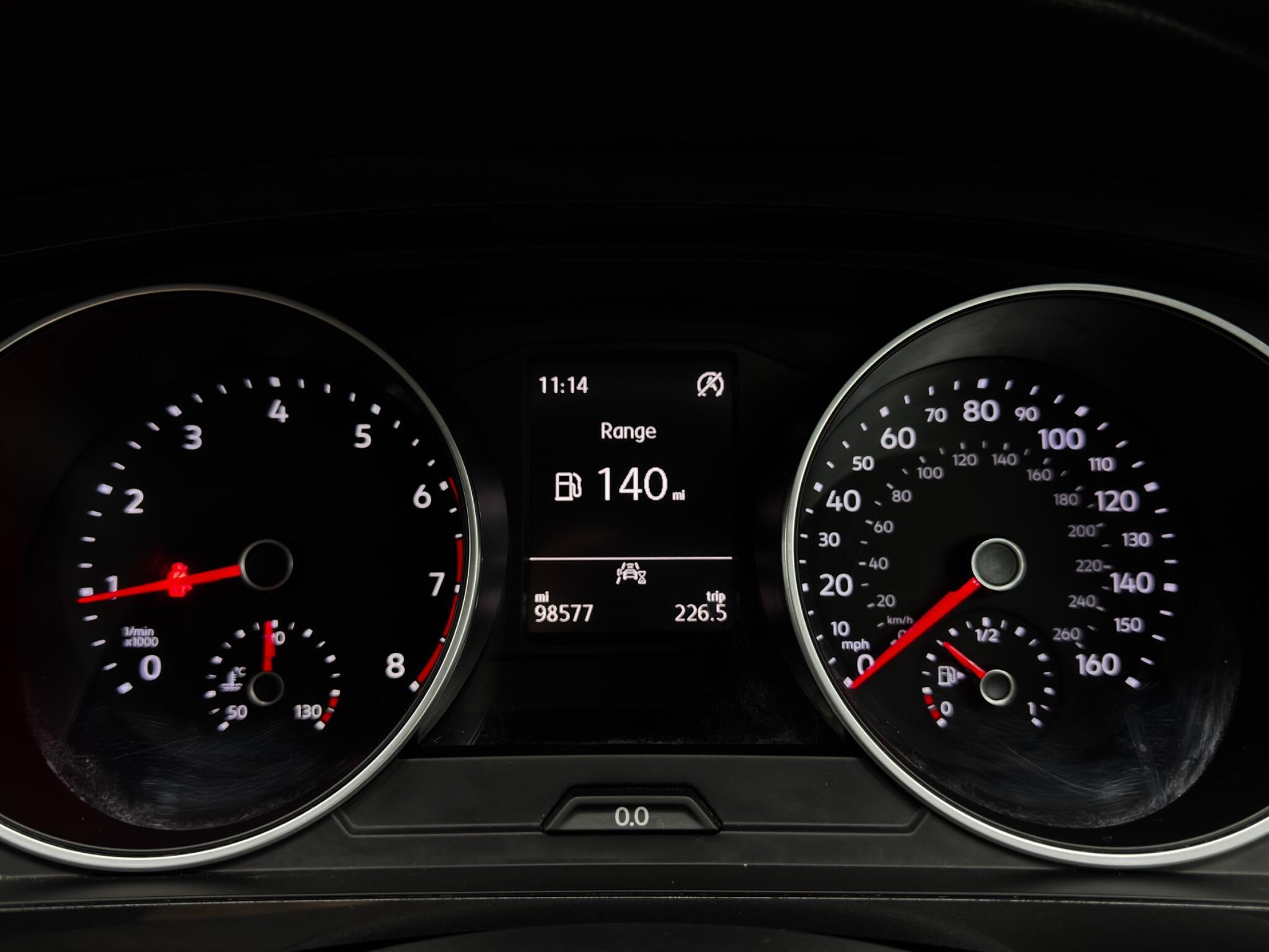 Volkswagen Tiguan - Image 20