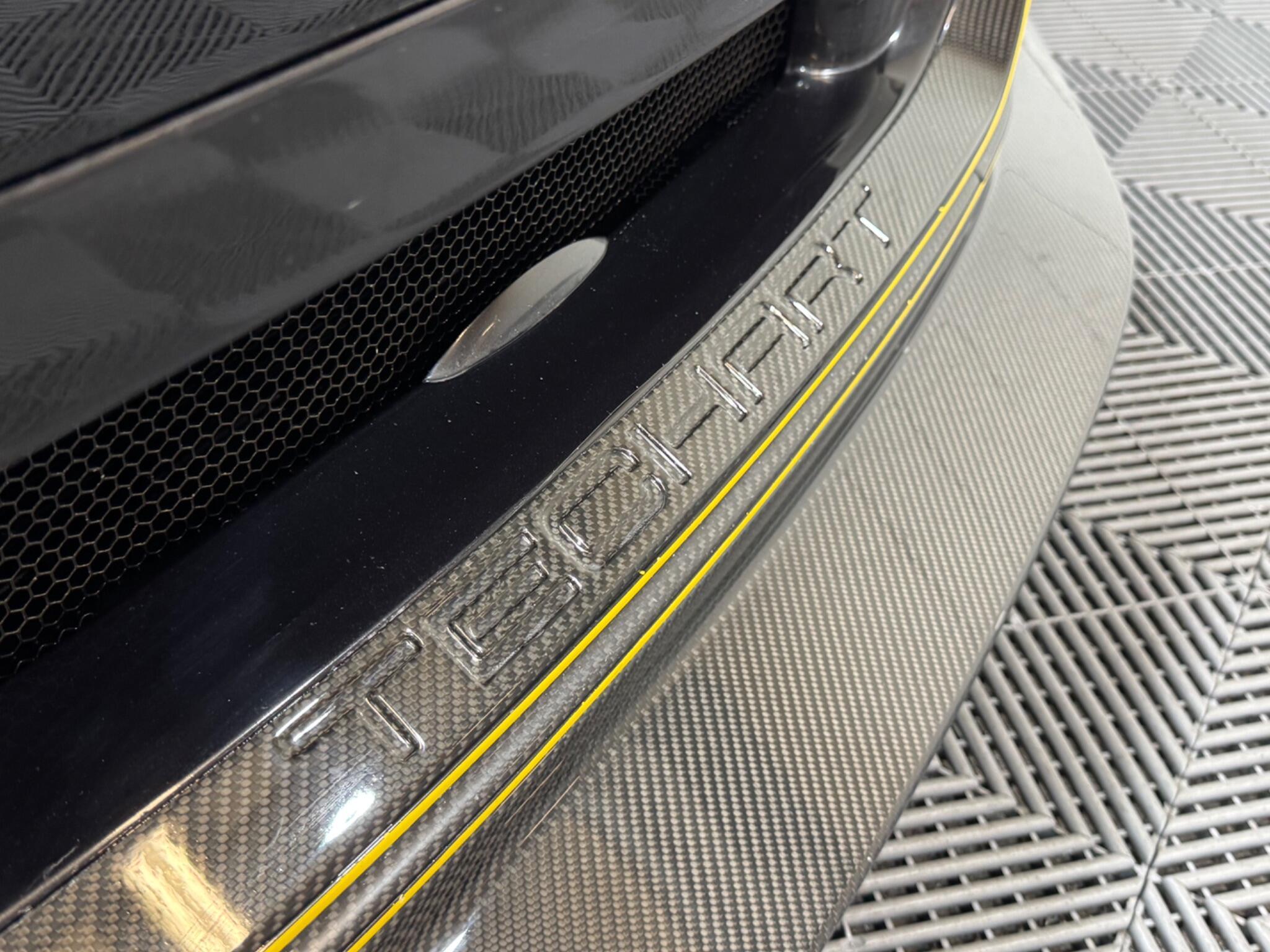 Porsche 911 - Image 19
