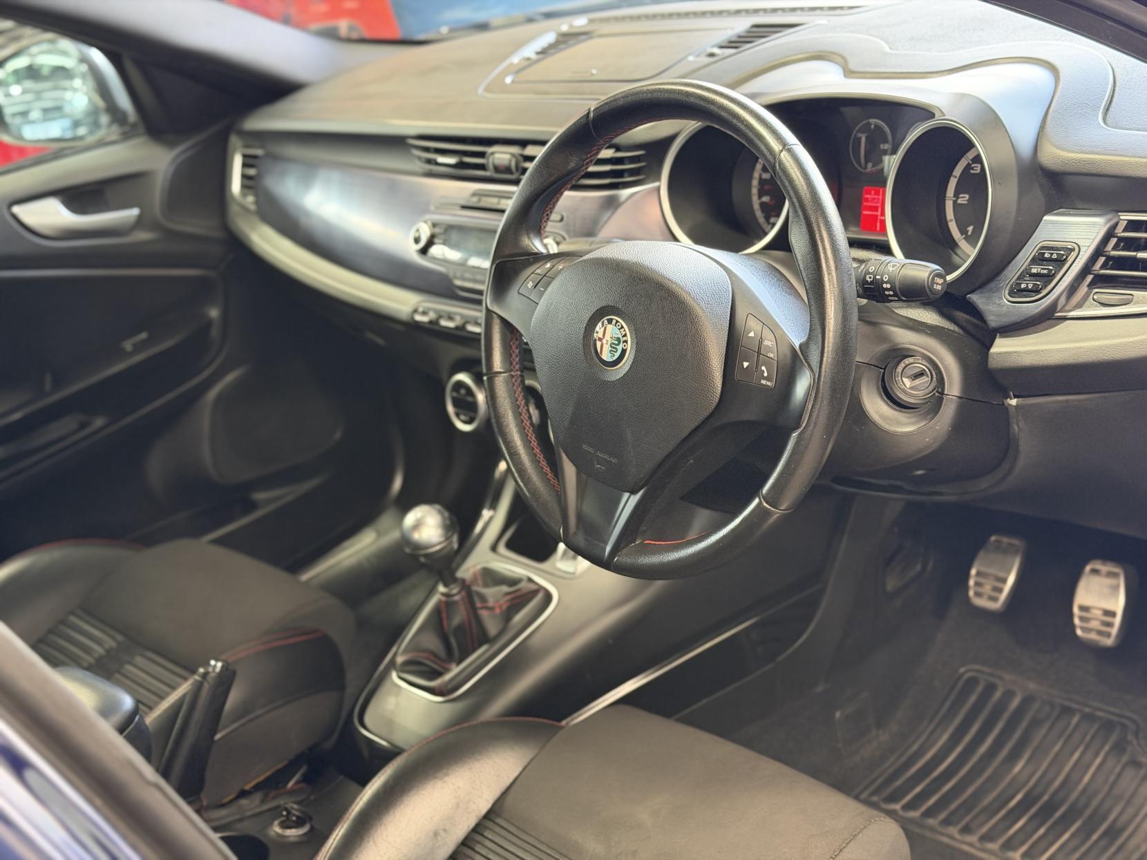 Alfa Romeo Giulietta - Image 20