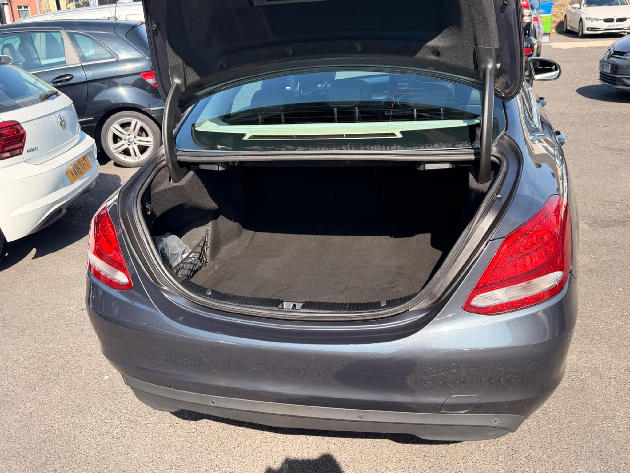 Mercedes C Class - Image 9