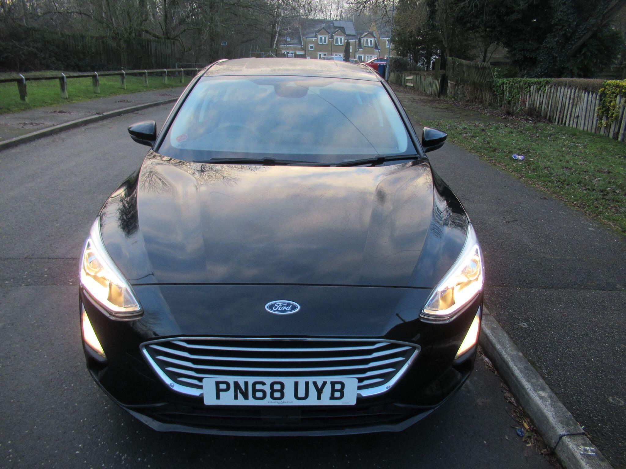 Ford Focus - Image 9