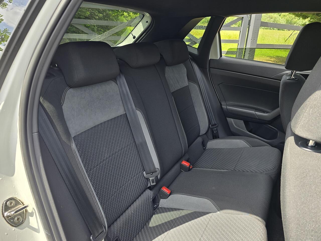 Volkswagen Polo - Image 9