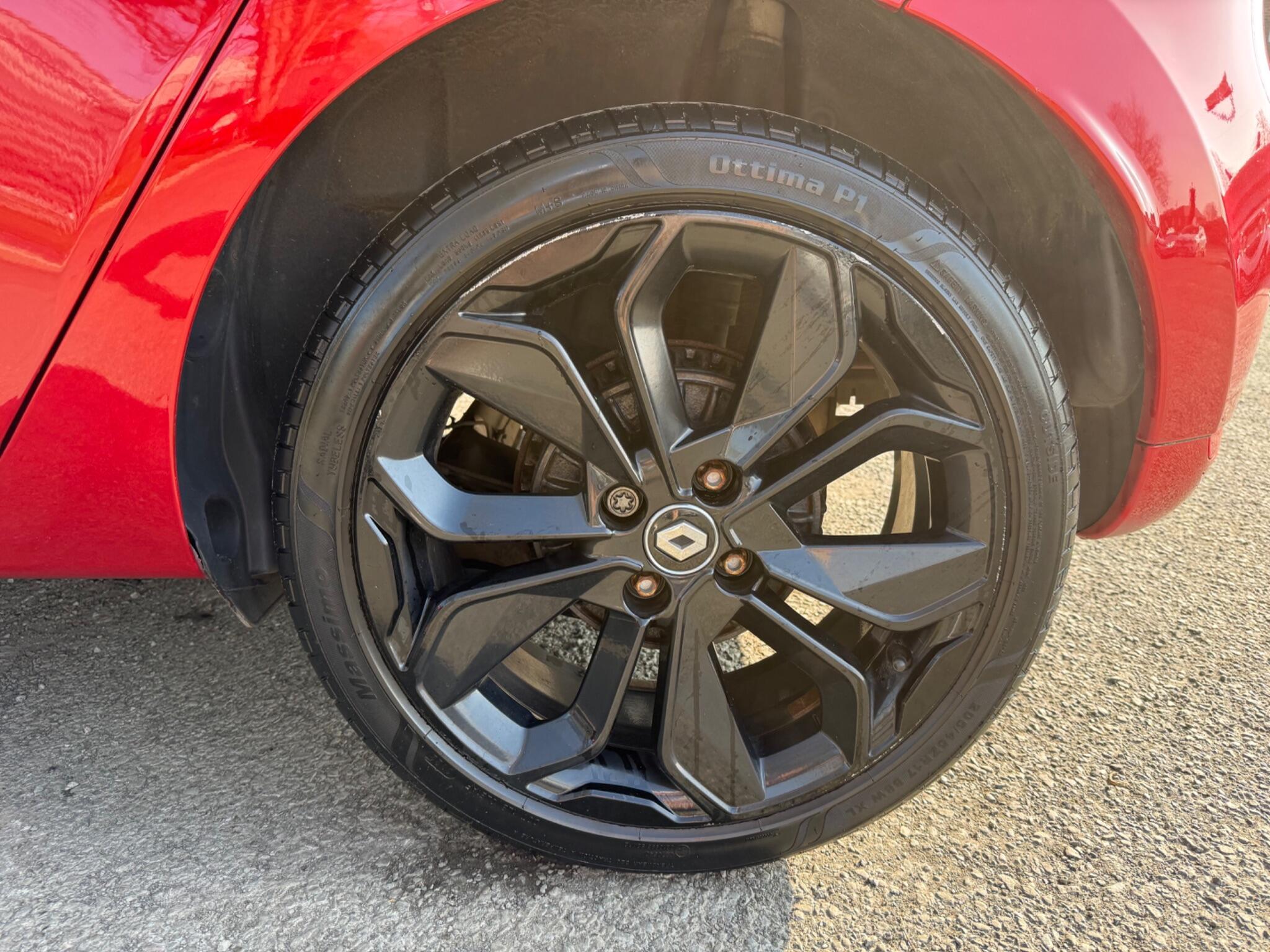 Renault Clio - Image 31