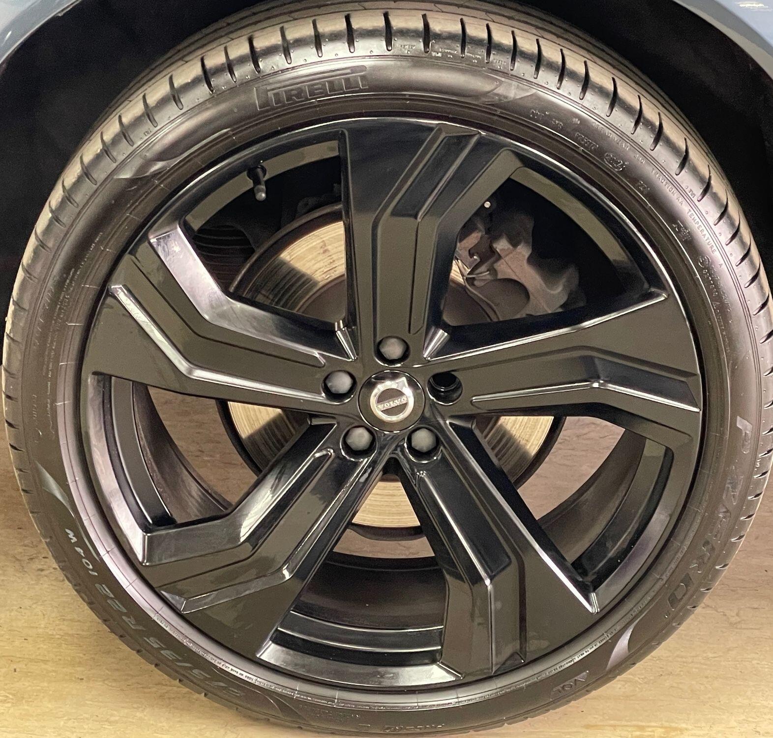 Volvo XC90 - Image 15