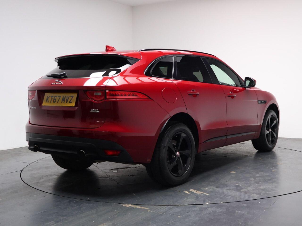Jaguar F-Pace - Image 12