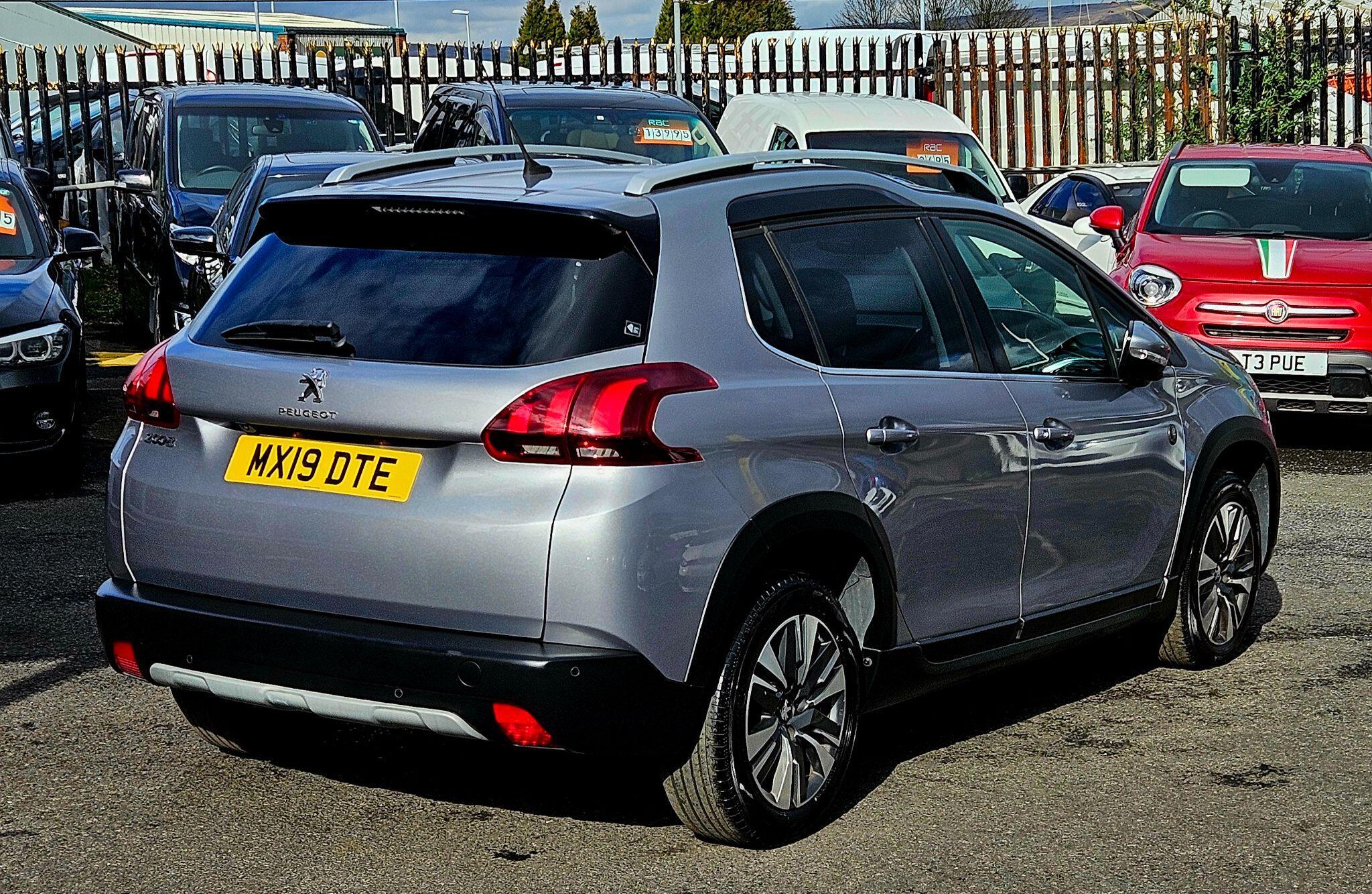 Peugeot 2008 - Image 9