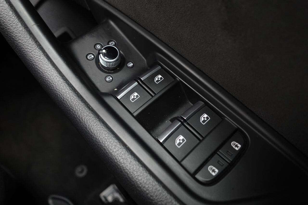 Audi A4 - Image 50
