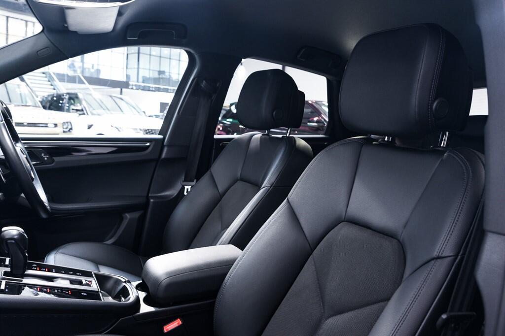 Porsche Macan - Image 13
