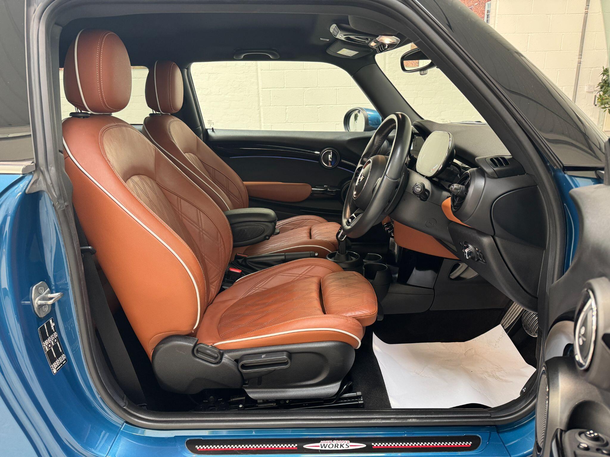 MINI Hatch - Image 18