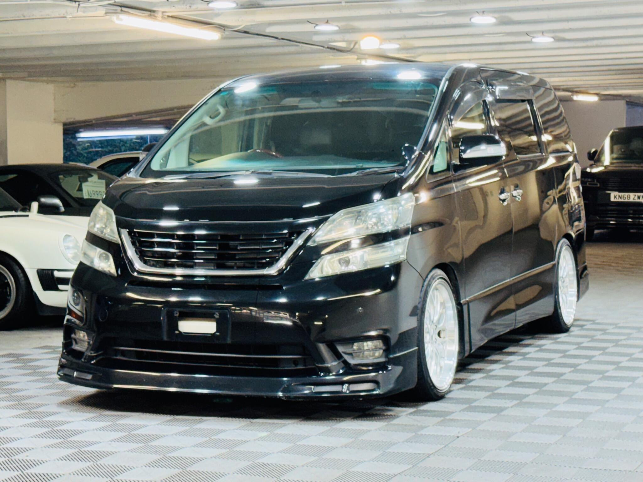 Toyota Vellfire - Image 7