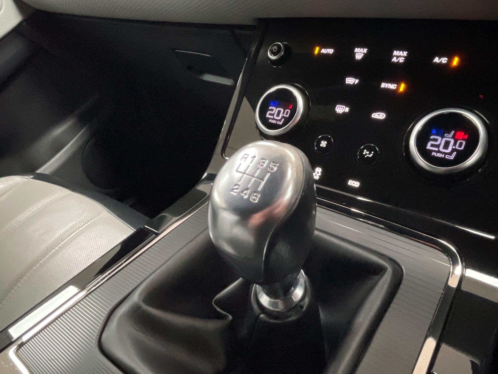 Land Rover Range Rover Evoque - Image 46