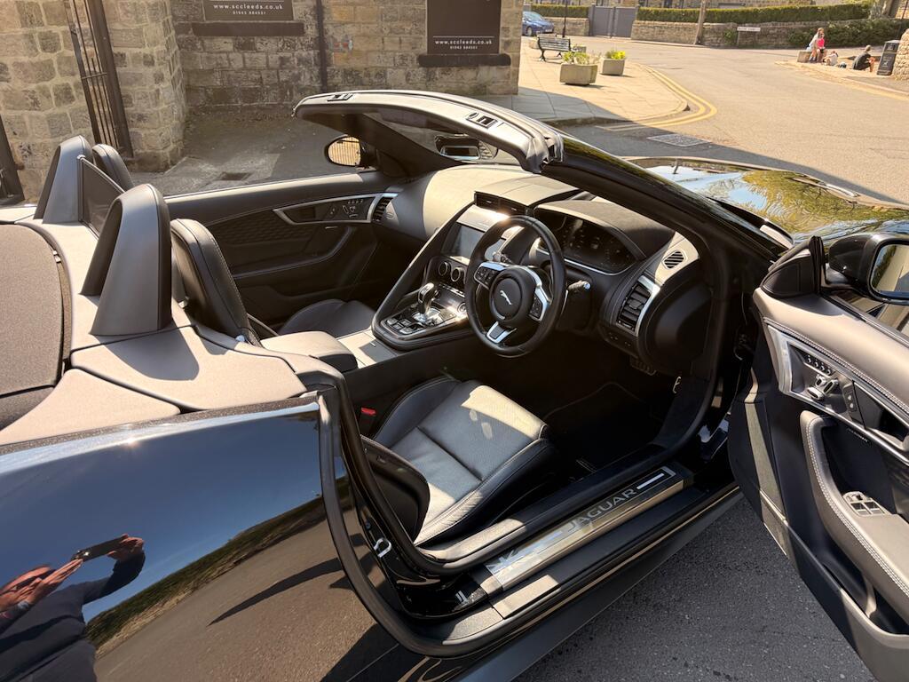 Jaguar F-Type - Image 35