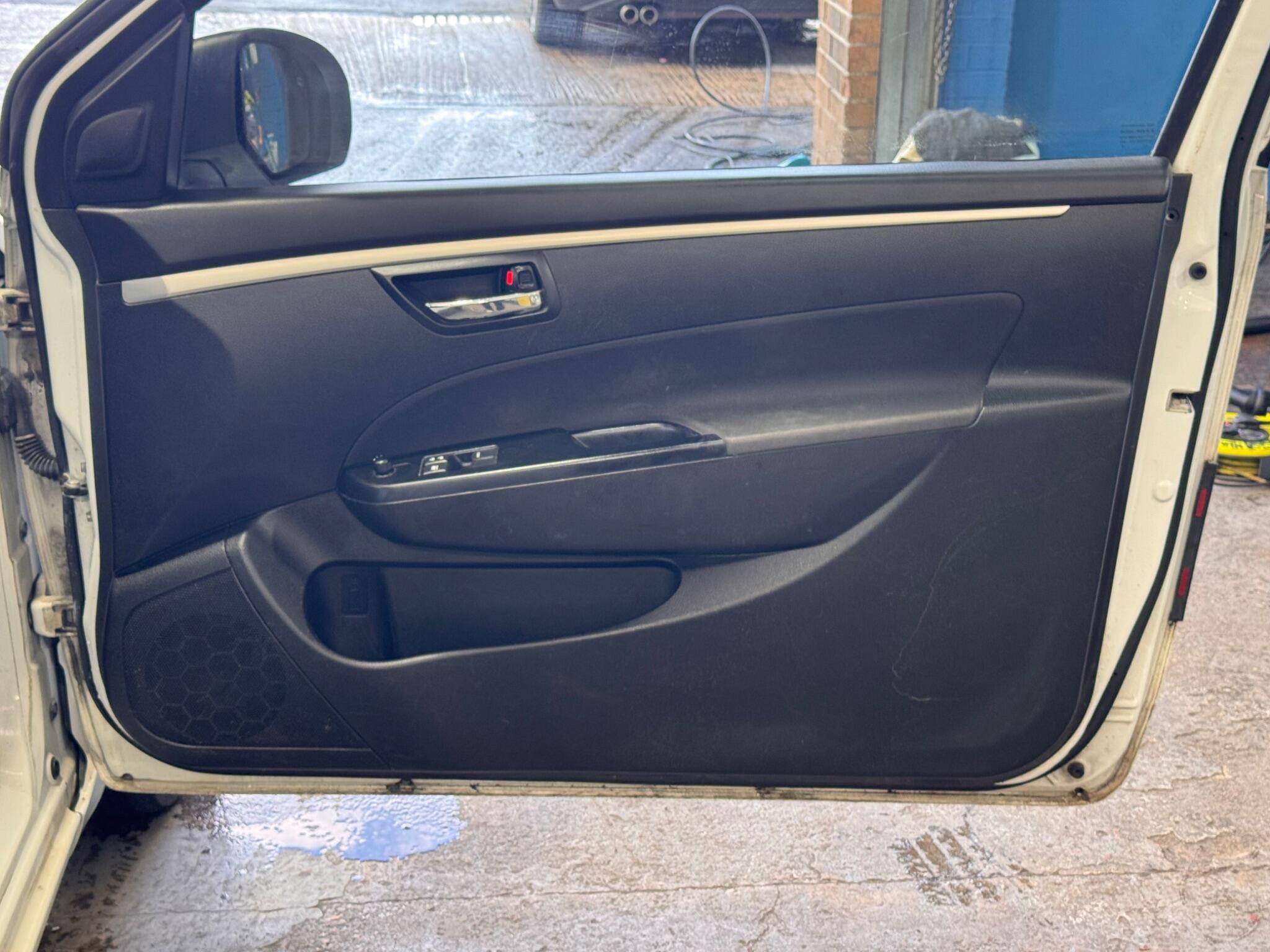 Suzuki Swift - Image 17